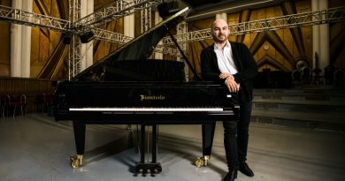 Cel mai mare model de pian de concert din România, Bösendorfer Imperial, revine pe scena bucureșteană după 15 ani