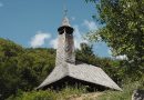 O biserică din 1677, ridicată de la pământ cu cricuri hidraulice pentru a fi salvată. Un nou episod din seria „Cine ascultă o casă?