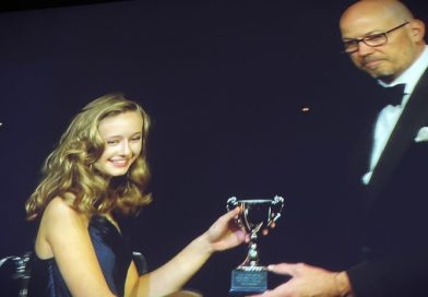 O adolescentă italo-română de 15 ani din România, pe podiumul unei competiții internaționale de eseuri: premiul al III-lea la John Locke Global Essay Prize 2026